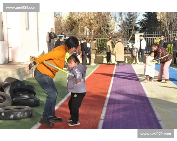 全家总动员挑战家庭跳绳比赛 父母孩子齐上阵欢乐竞技尽显亲子魅力 全家总动员挑战家庭跳绳比赛 父母孩子齐上阵欢乐竞技尽显亲子魅力